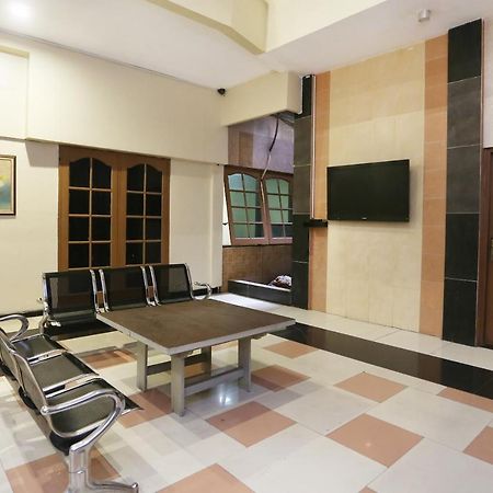 Spot On 2358 Aster Homestay Melati Kültér fotó