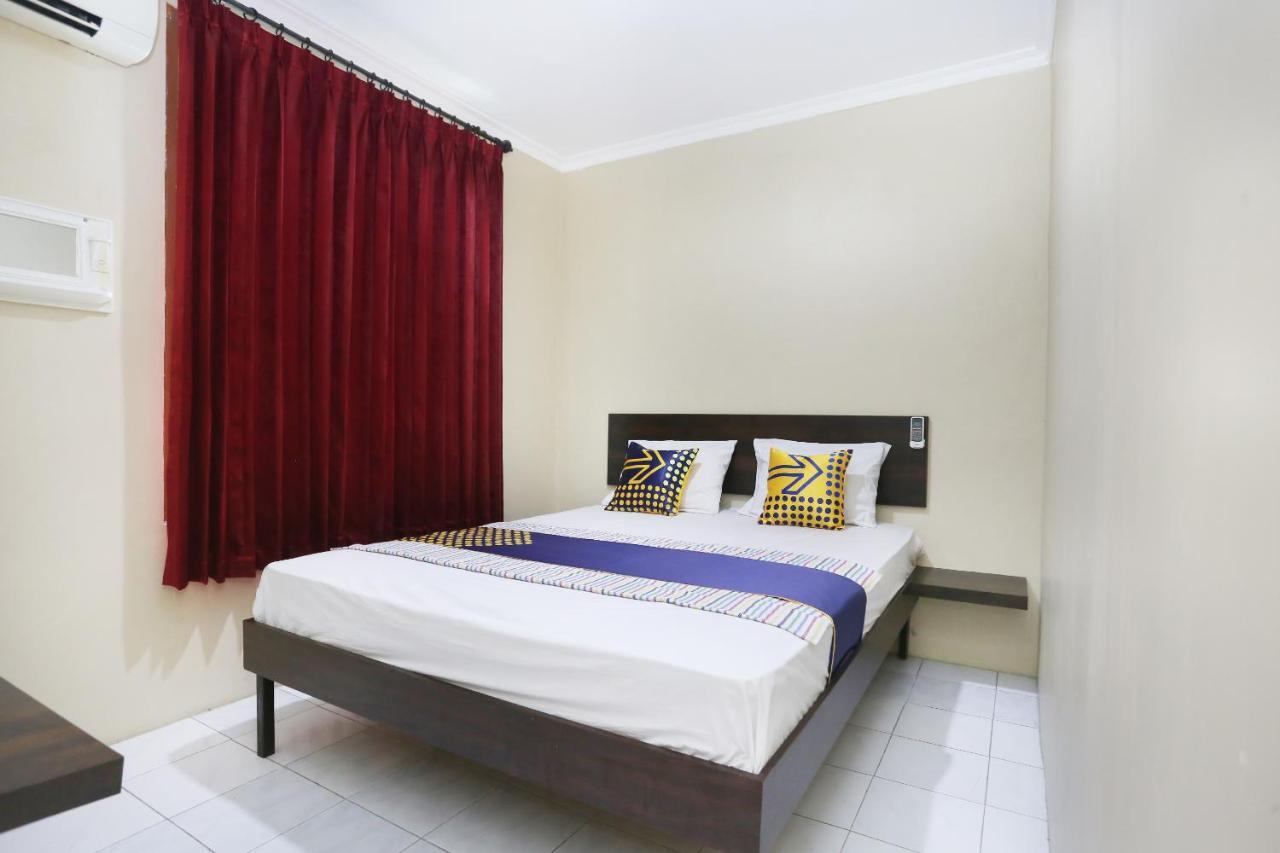 Spot On 2358 Aster Homestay Melati Kültér fotó