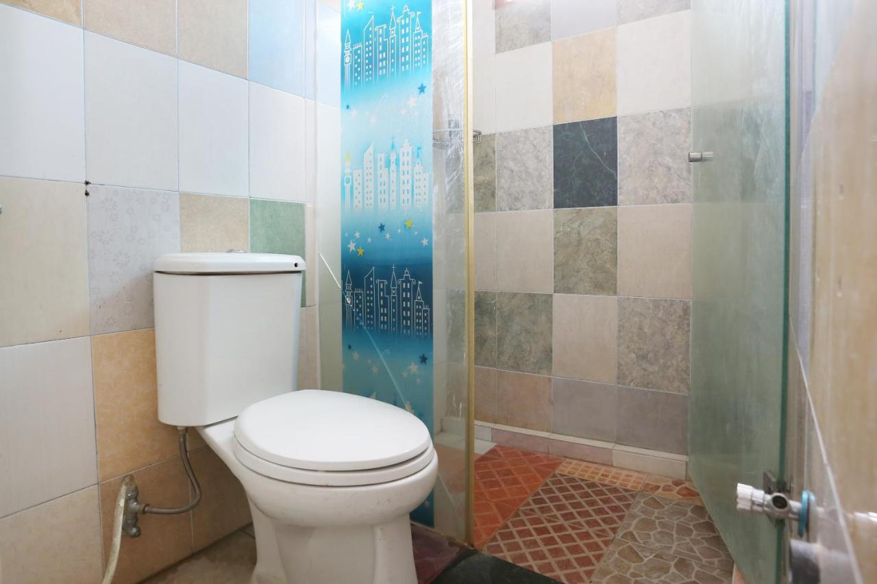 Spot On 2358 Aster Homestay Melati Kültér fotó
