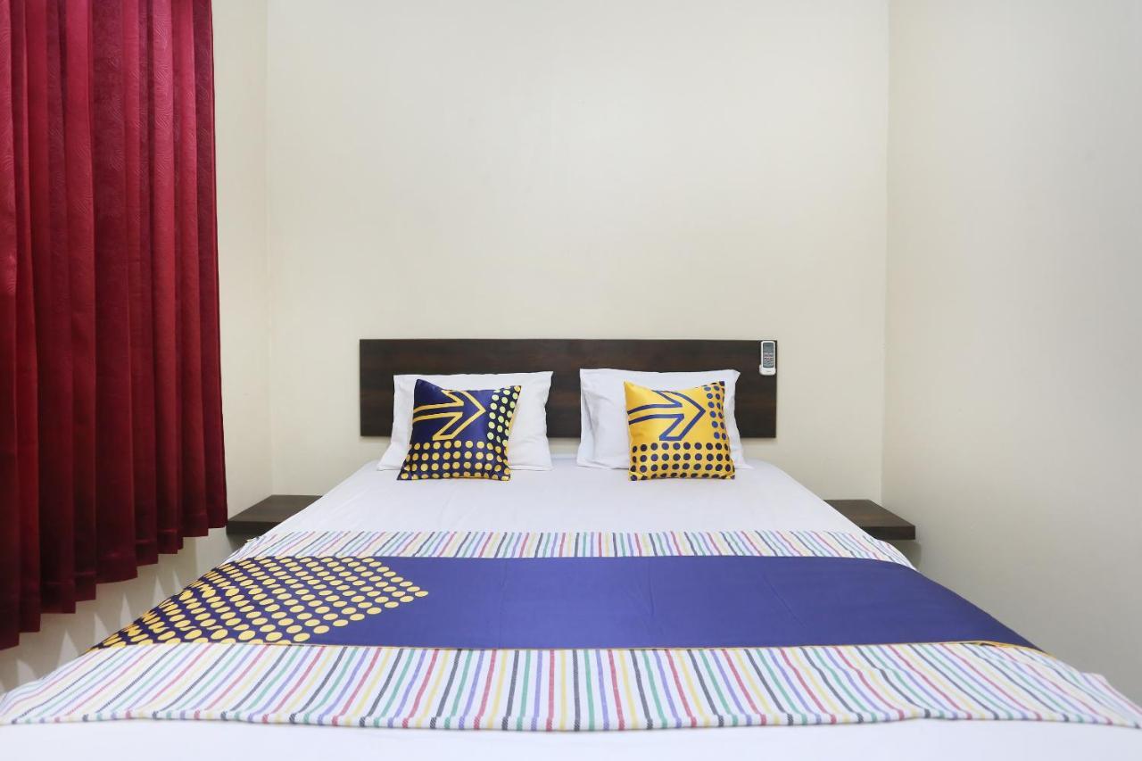 Spot On 2358 Aster Homestay Melati Kültér fotó