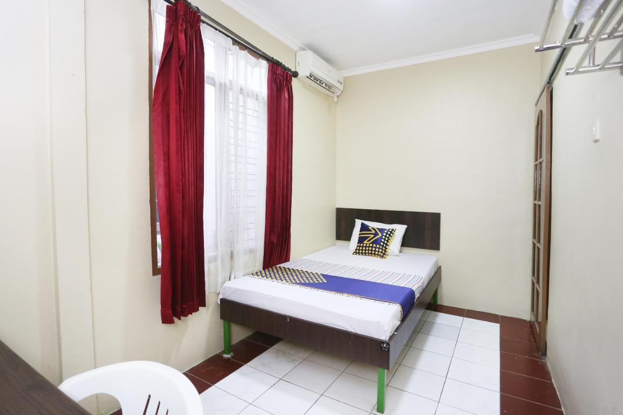 Spot On 2358 Aster Homestay Melati Kültér fotó